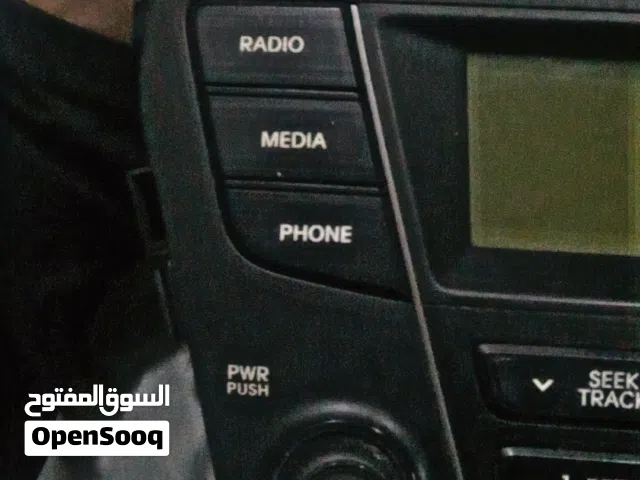 مسجلة ل سيارة Hyundai Santa Fe 2013 طبعآ الحجم لا أعرف المديل 2013 الماركة هيونداي