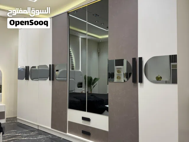 غرف نوم تركي 10قطع مودرن اصلي ضمان الفتح والشد السعر ملليون و450الف مع النقل والشد داخل مركز البصرة