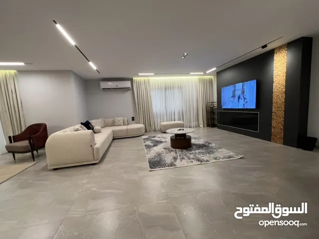 شقة فندقيه للإيجار اليومي او الشهري بموقع مميز جداً