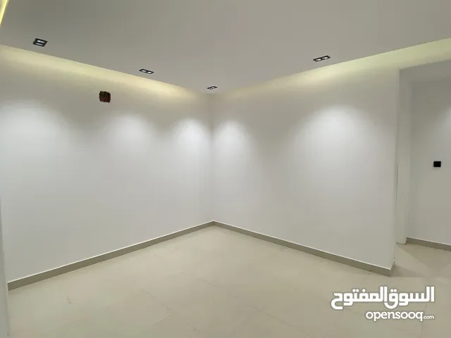 100 ft 3 Bedrooms Apartments for Rent in Al Riyadh Dhahrat Laban