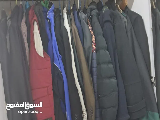 خزانة ملابس حجم كبير خشب لاتيه.. طابقين مناسبة جداً لغرف النوم للبيع بسعر مغري جدا