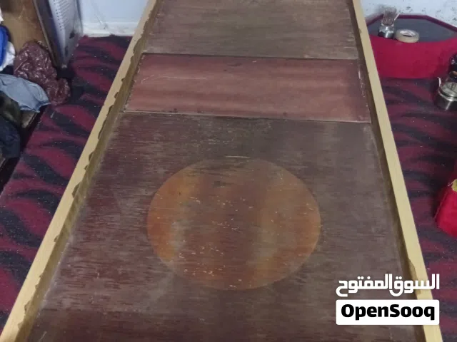 تخت خشب ثقيل