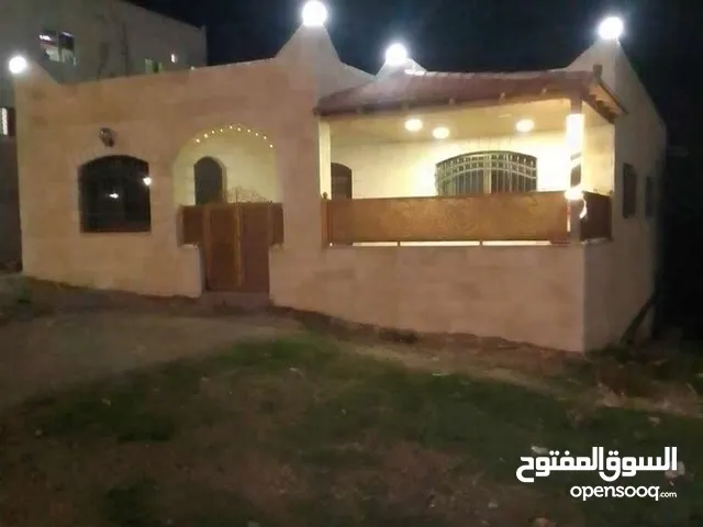 200 m2 5 Bedrooms Townhouse for Sale in Zarqa Graiba