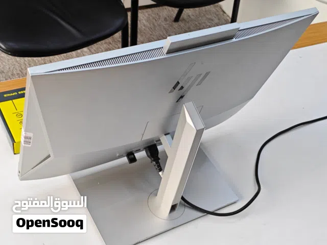 all in one Hp  مستخدم نظافة 100٪ كور اي 5 جيل العاشر رام 8غيغا هارد 512ssd حجم الشاشه 24 لمس