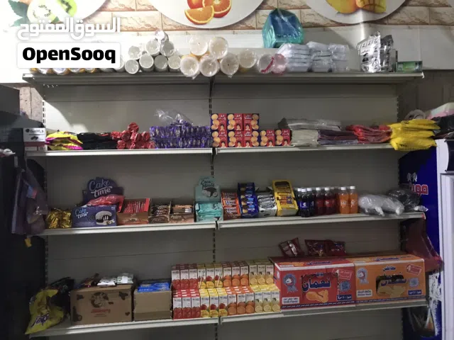 بيع كافتريا في مكان جدا قوي وممتاز ومضمون وشغال واسعه في مكان حكومي اكثر من خمسه الف طالب