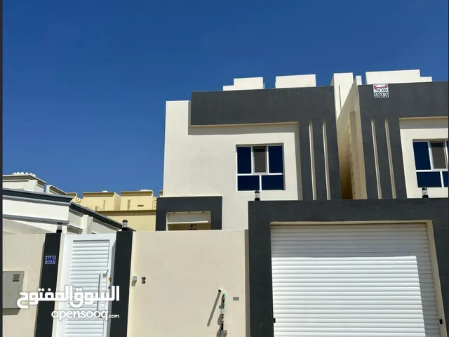 توين فيلا راقيه المعبيلة الثامنة