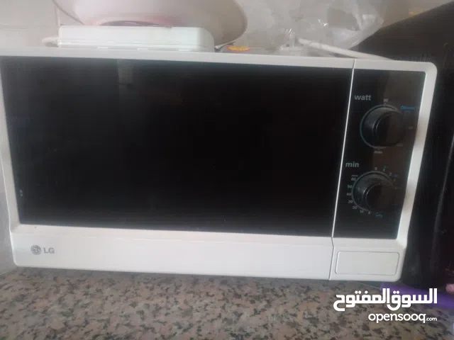 LG 20 - 24 Liters Microwave in Ajman
