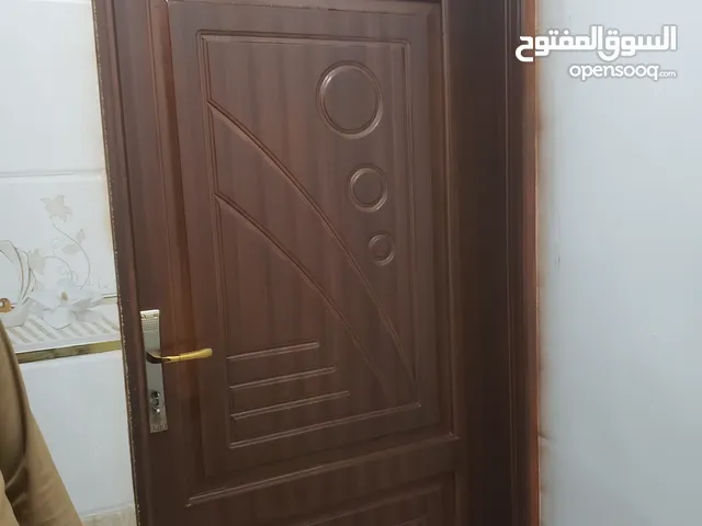 منجرة الغولي لجميع انواع النجاره ابواب غرف نوم دربزينات مجالس مغربيه المكان صنعاء جوار محططه الخمسي