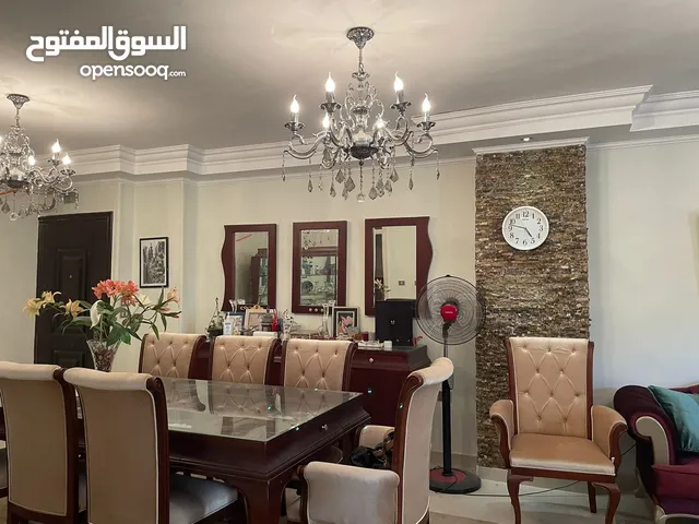 165 m2 3 Bedrooms Apartments for Sale in Giza Sheikh Zayed