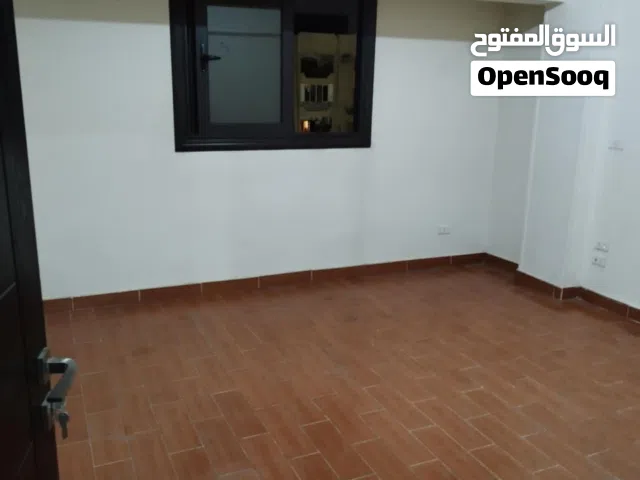 شقه لقطه في حي الواحه