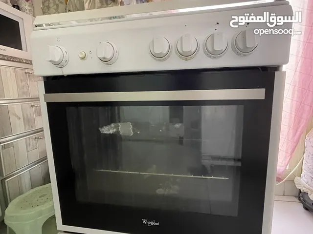 طباخ بتجار whirlpool  ايطالي 4 عيون استعمال خفيف/ بحاله ممتازه