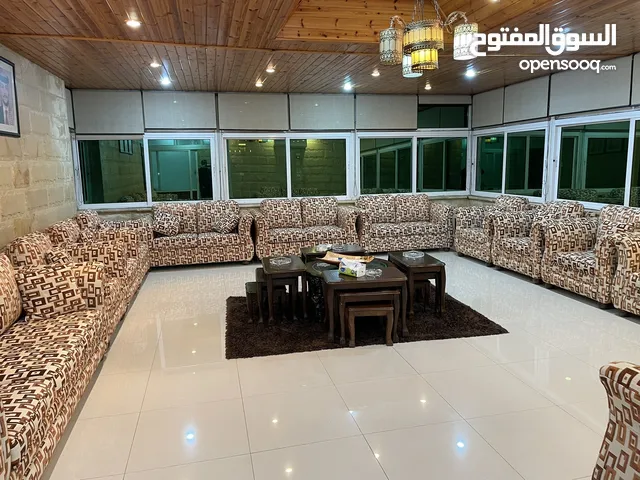 250 m2 4 Bedrooms Apartments for Sale in Amman Umm Zuwaytinah