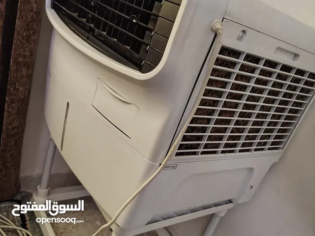 مكيف وطاوله للبيع