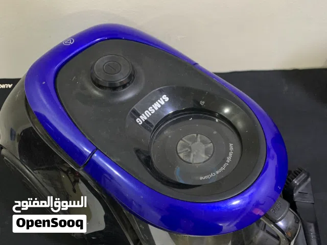 للبيع مكنسه بس يحتاج هوز السعر 4 دنانير