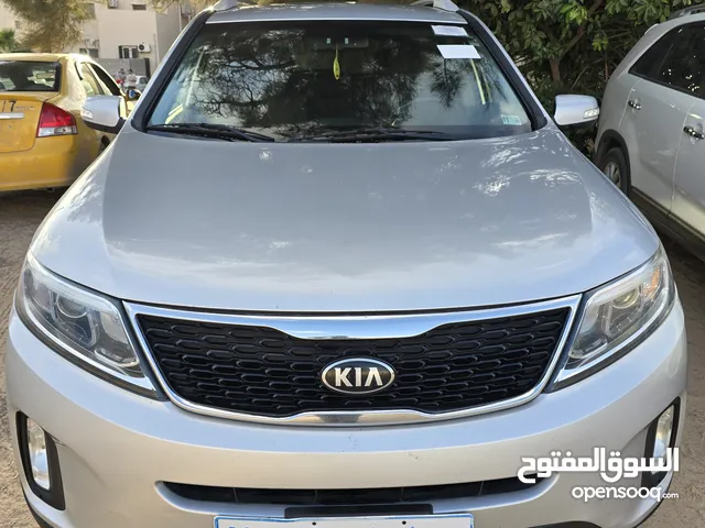 Used Kia Sorento in Tripoli