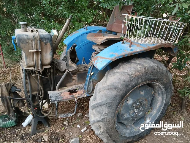 تركتور صيني 30 حصان للبيع كامل او قطع