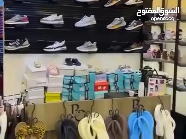 ديكور محل للبيع