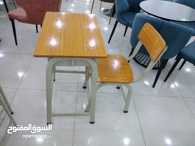 طاولات مدرسية