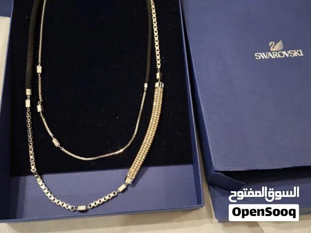 عقد Swarovski طويل
