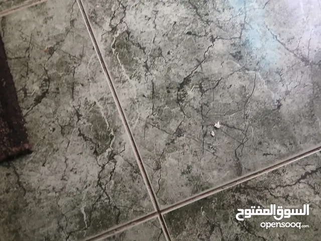 فندق 12غرفه كل غرفه بالحمام يمش سكن لشركه الموقع على البحر طول