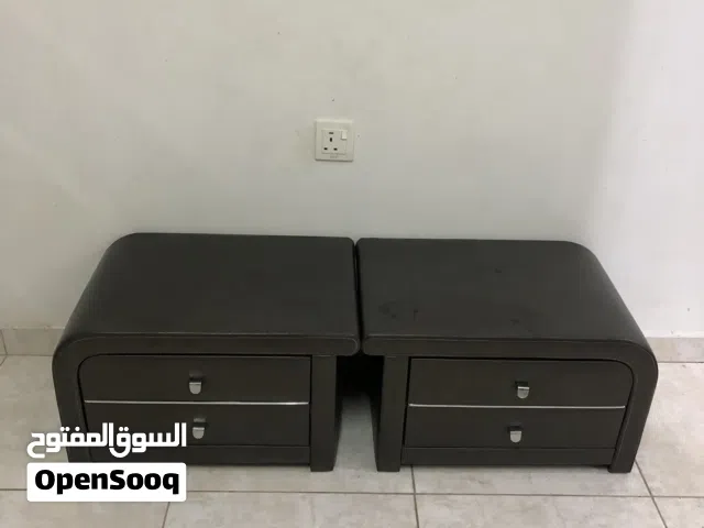 درج جانبي لسرير وتقدر تخليه طولة تلفزيون