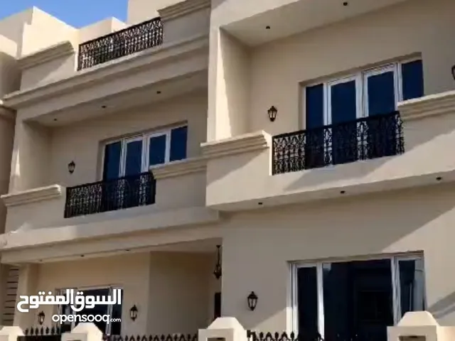 477 m2 More than 6 bedrooms Villa for Sale in Muscat Al Khoud