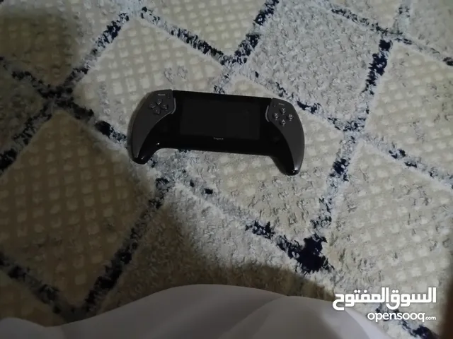 نتيندو سويتش على شكل يد بلايستيشن فايف