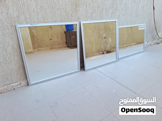 3 مرايات عرض كبيره اثنين بالطول و 1 بالعرض نوع الحديد المونيوم