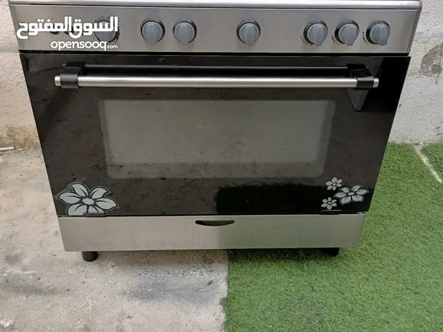 Cooking range for sale very good condition and very good working full safety size 90 by 60