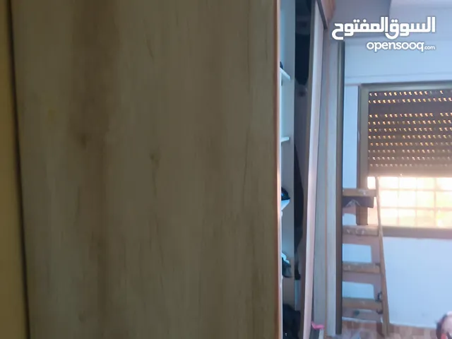 غرفة نوم  خزنه وتخت