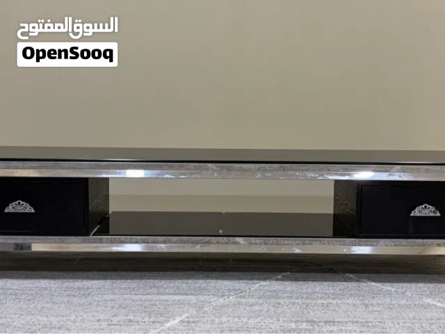 طاولة تلفاز