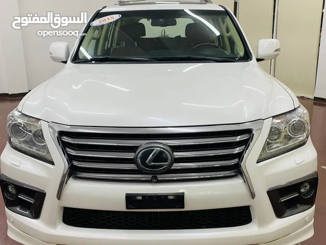 Lexus LX 2015 in Sharjah