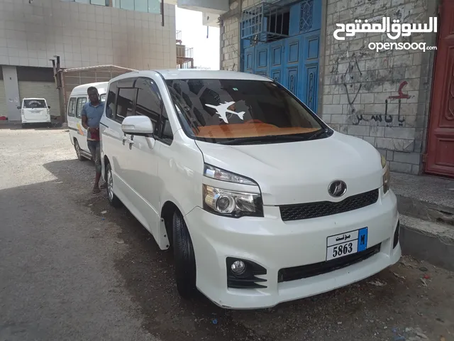 Toyota Voxy 2012 in Aden