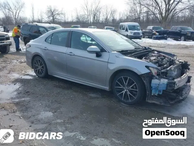 2021 تويوتا كامري SE