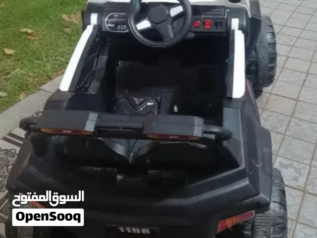 سيارت نضيفة تحمل طفل عمره 7 سنوات فما تحت نضيفة اصلي