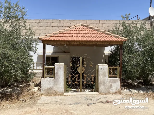 141 m2 4 Bedrooms Townhouse for Sale in Zarqa Umm Sleih