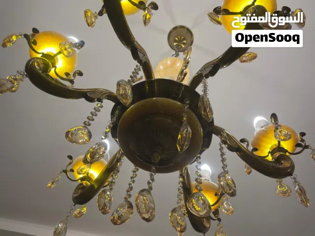 ثريات للبيع