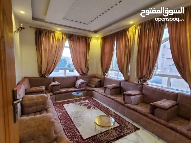 شقة مفروشة VIP للإيجار – 3 غرف  صنعاء، بيت بوس، المثلث الذهبي