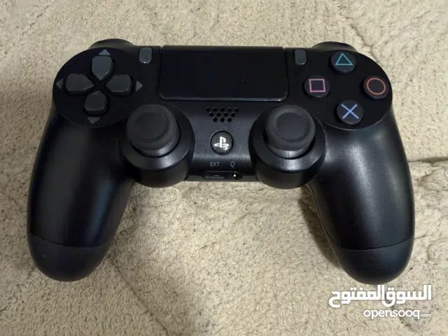PS4 controller