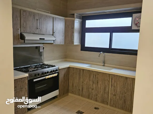 160 m2 3 Bedrooms Apartments for Rent in Al Madinah Alaaziziyah