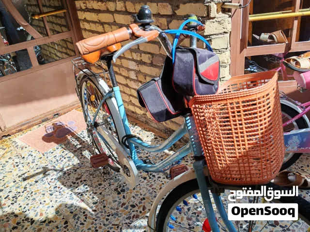 بايسكل بناتي حجم 26 نضيف كلش كل شي بي جديد وياله تايرات كله جديد ربع متصرف هوا وولاكسورات البي السع