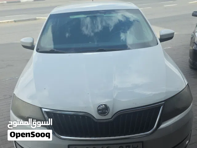 2013 سكودا رابيد Standard