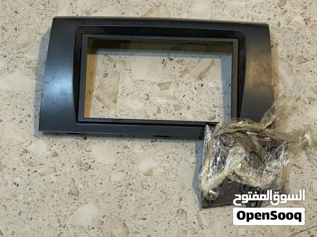 قاعدة لتركيب شاشة لسيارة سوزوكي سويفت