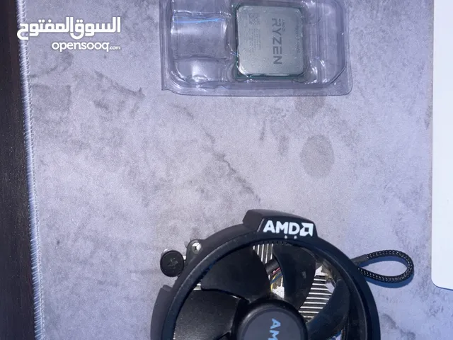 معالج اقتصادي جدا سعر مقابل اداء في كرت شاشه مدمج الحاله ممتازه اسمه Ryzen 3 3200g مع مبرد هوائي