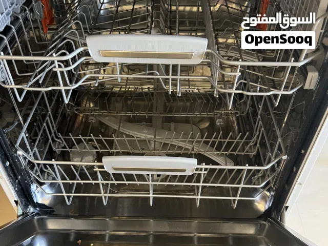 جلاية اريستون نظيفة بحاجة لصيانة خفيفة