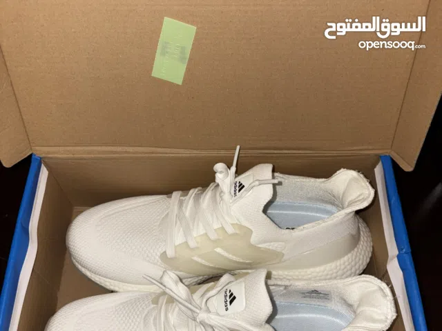 جزمة أديداس