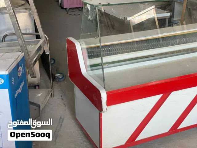 ثلاجة عرض للبيع