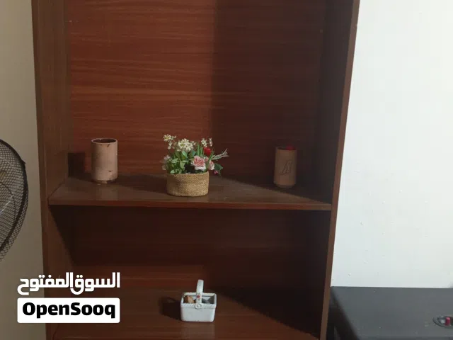 كل شيء ب 5 و 7 دنانير باستثناء  الفرشة والعرباية  و السجادة على 15