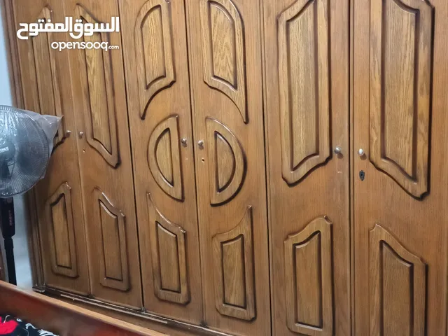 غرفة النوم لاتيه 18 طاولة سفره 8كراسي بحال الوكاله