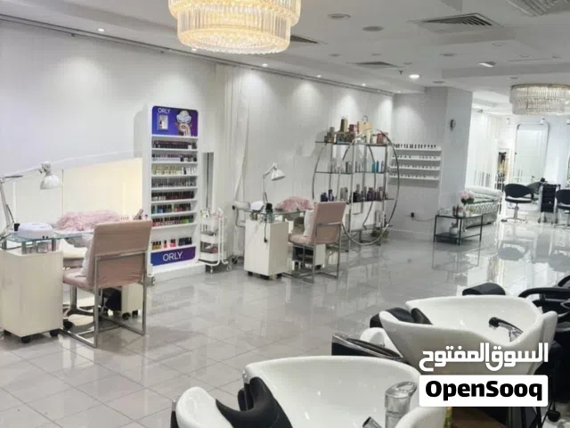 مركز تجميل نسائي للبيع مجهز بالكامل في ابوظبي منطقه نادي السياحي